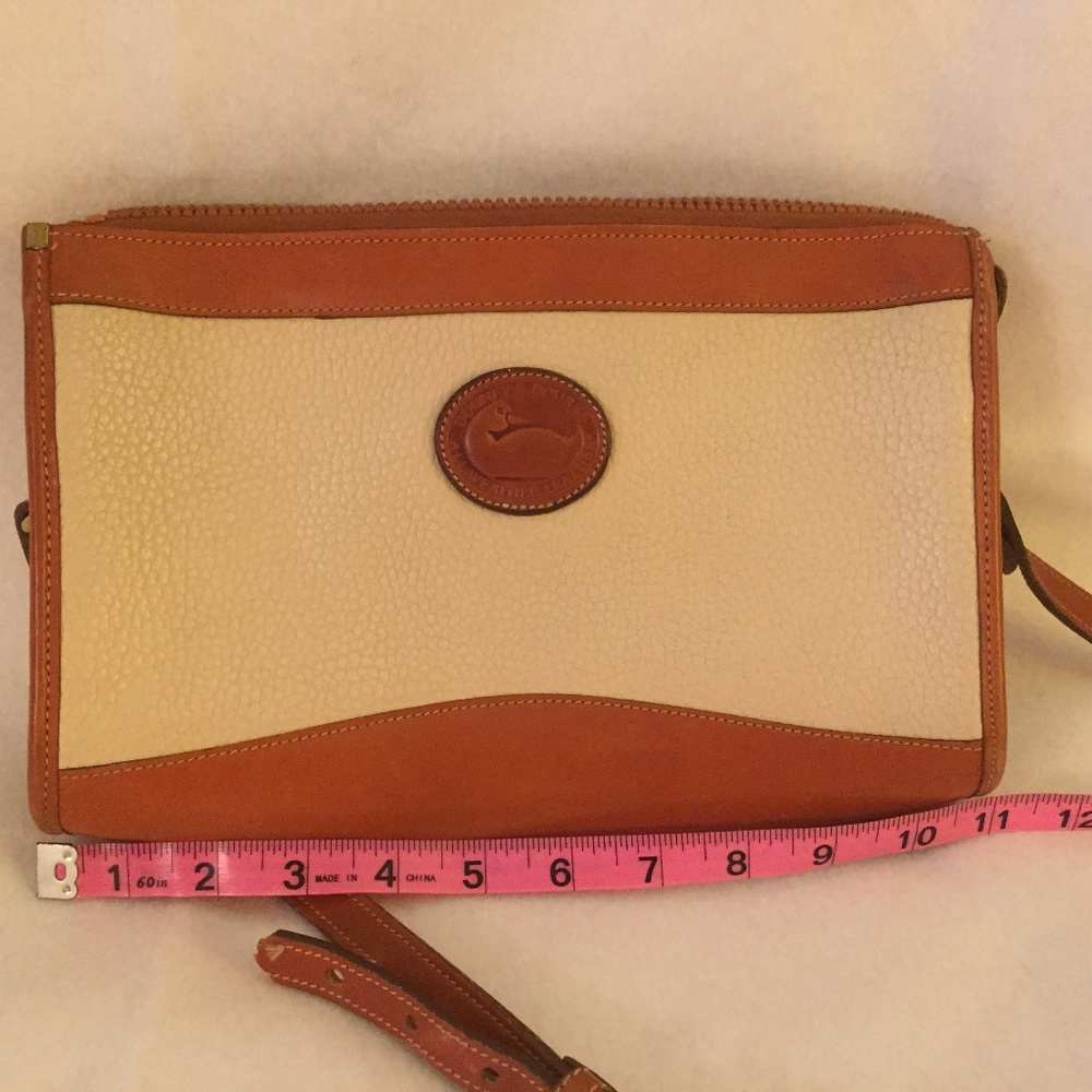 Vintage Dooney & Bourke crossbody purse